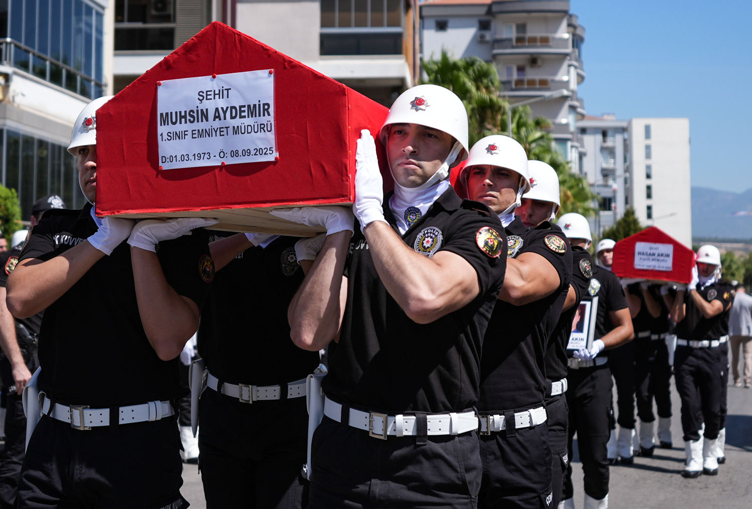 İzmir şehitlerine veda