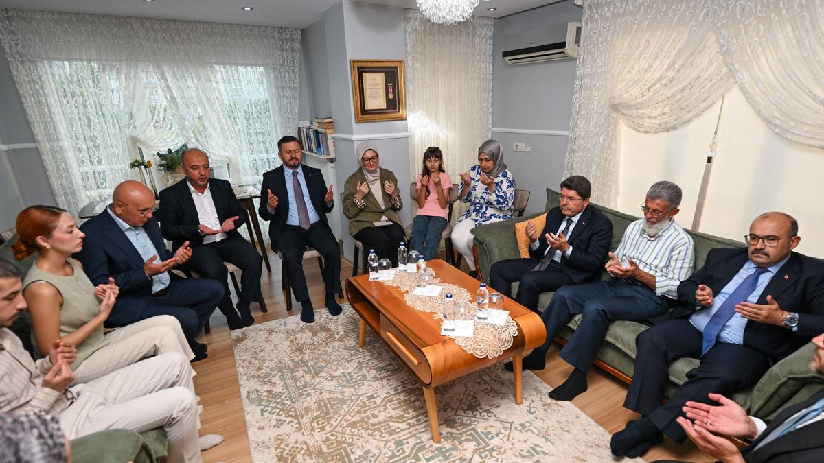 Bakan Tunç'tan Şehit Göçkün'ün ailesine ziyaret