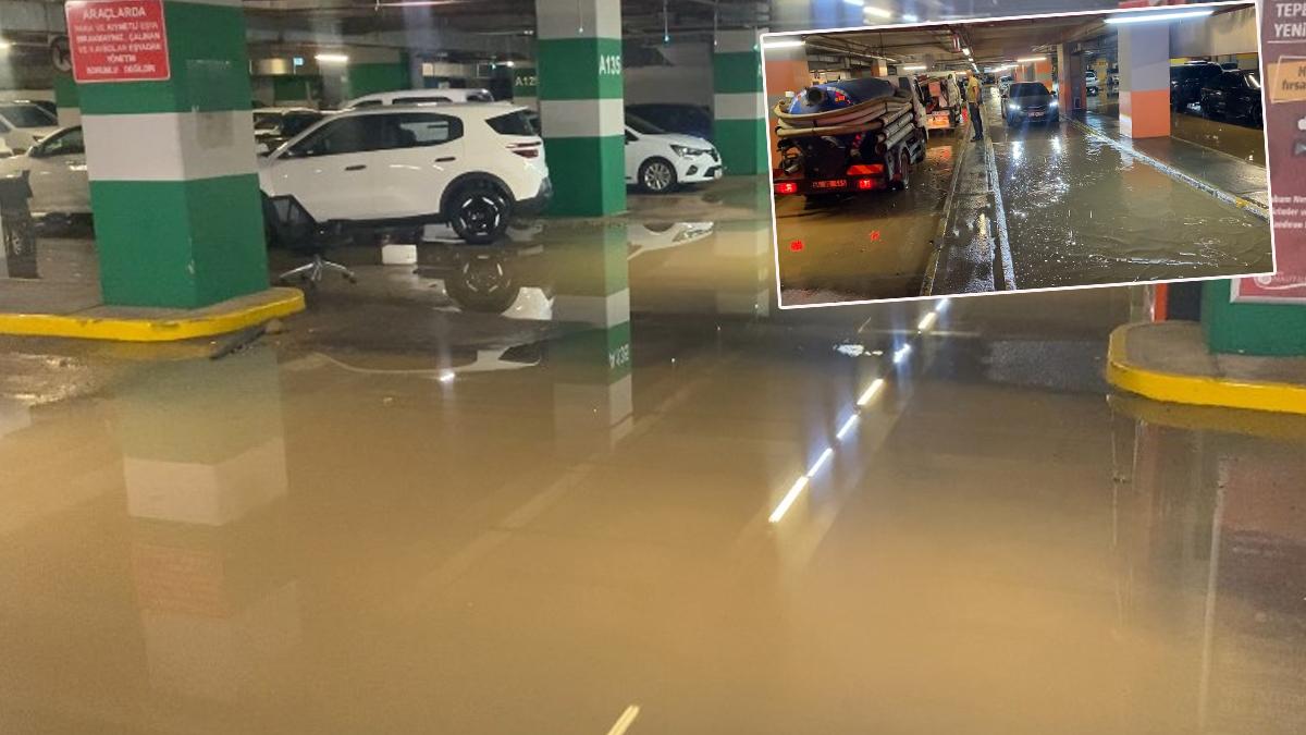 Kadıköy'de su borusu patladı! Vatandaşlar araçlarını kurtarmak için büyük çaba harcadı