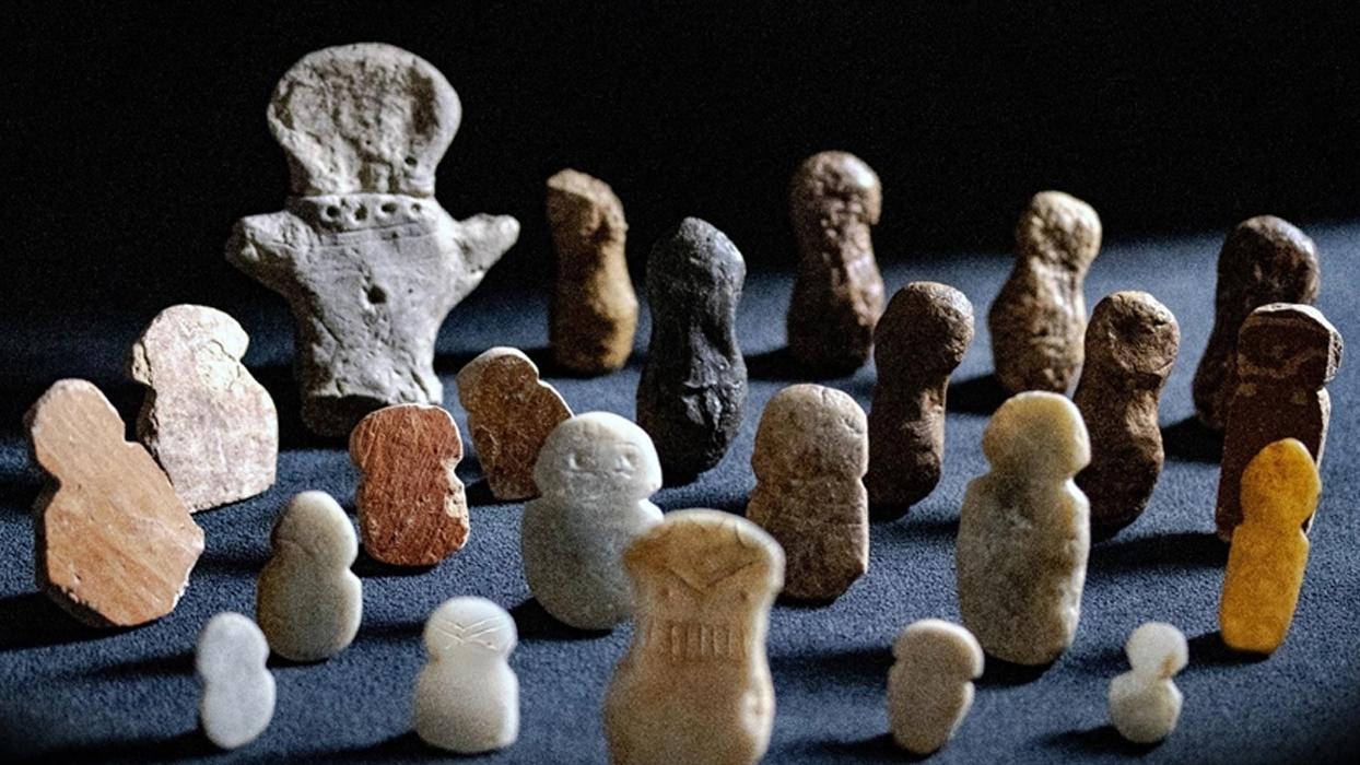 Bakan Ersoy duyurdu! 4 bin 500 yıllık idoller gün yüzüne çıkarıldı