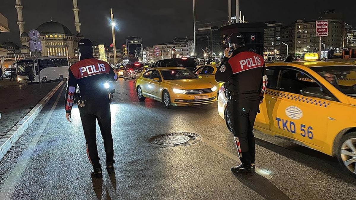 İstanbul'da huzur uygulaması: Helikopter ve polis botu destek verdi