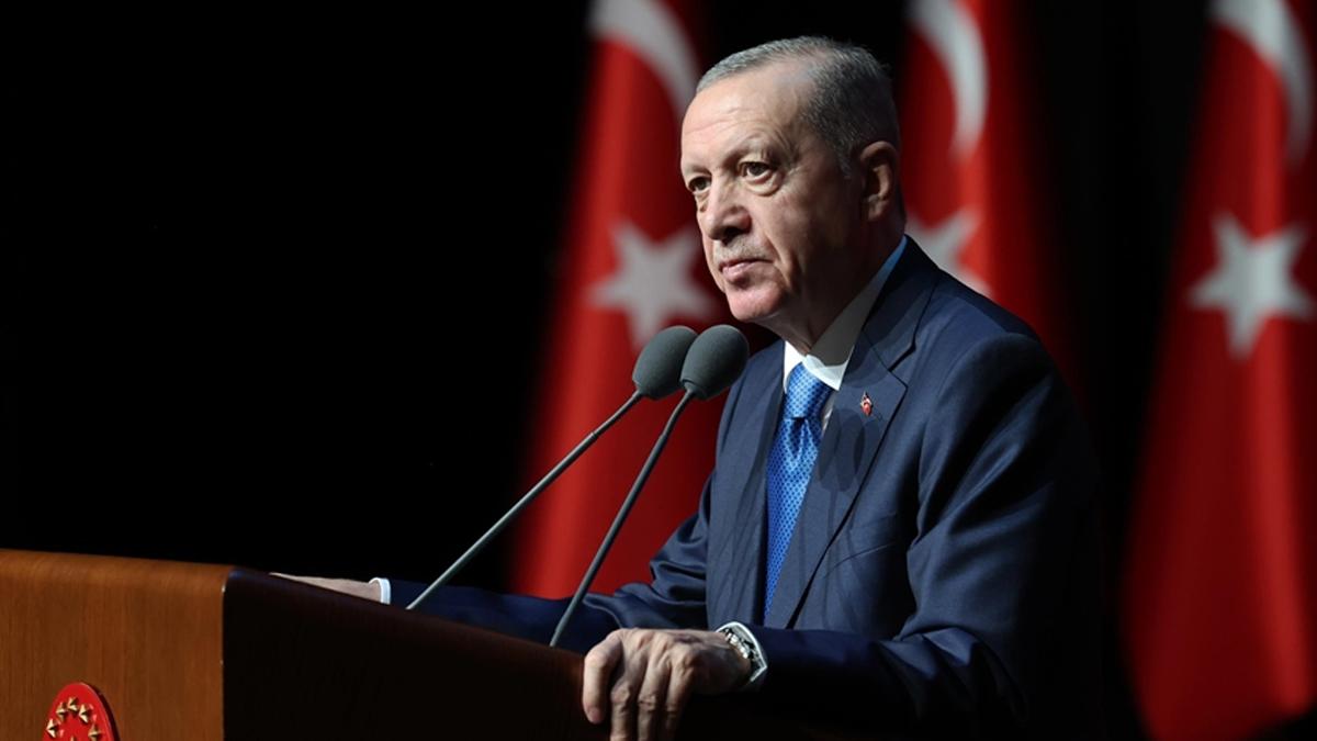 Cumhurbaşkanı Erdoğan'ın 'Terörsüz Türkiye' mektubu şehit Jandarma Er Fazlı Karabulut'un İzmit'teki ailesine ulaştı