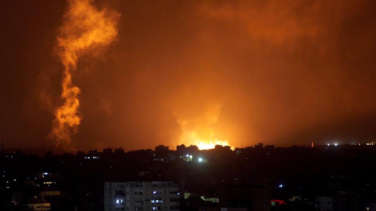 Gazze bombardıman altında: İşgalci İsrail sivilleri katlediyor
