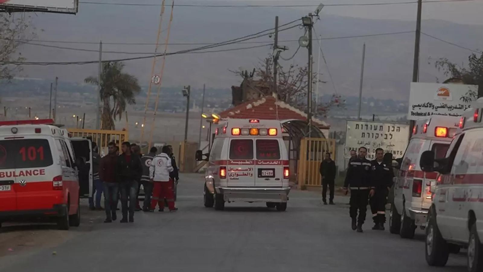 Soykırımcı İsrail yasadışı alıkoymuştu: Türk vatandaşları Batı Şeria'daki sınır kapısına ulaştı