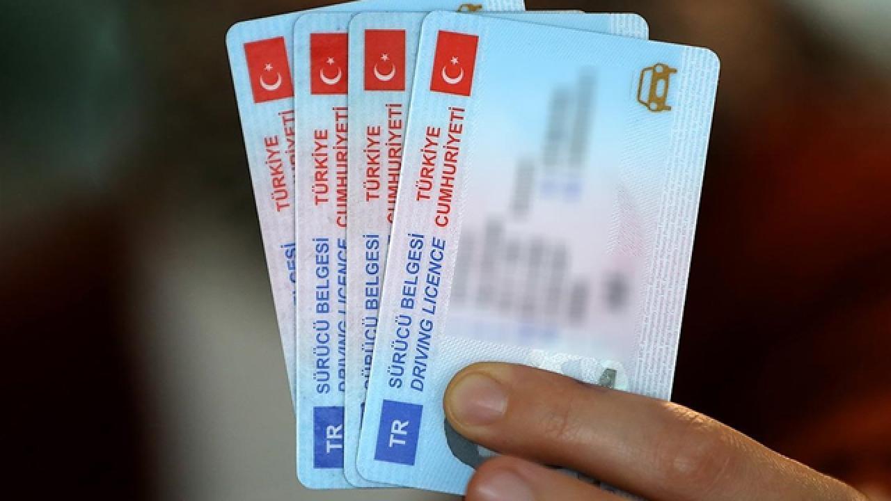 Eski tip sürücü belgesi olanlar dikkat! Son 21 gün