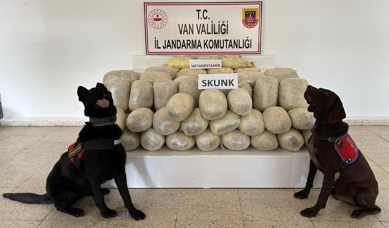 Van Başkale'de 106 kilo 800 gram uyuşturucu ele geçirildi, bir şüpheli gözaltına alındı