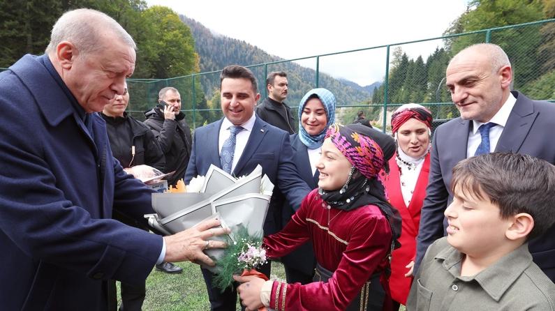 Cumhurbaşkanı Erdoğan, Rize Ayder Yaylası'nda vatandaşlarla buluştu
