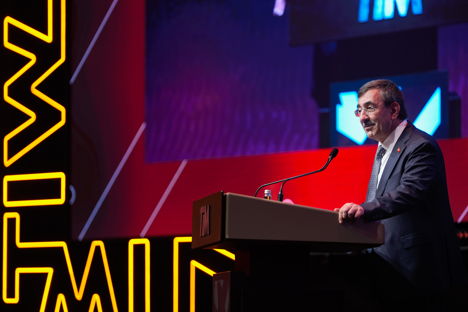 Cumhurbaşkanı Yardımcısı Yılmaz: Dünya ekonomisi yönünü ararken Türkiye kararlılıkla yoluna devam ediyor
