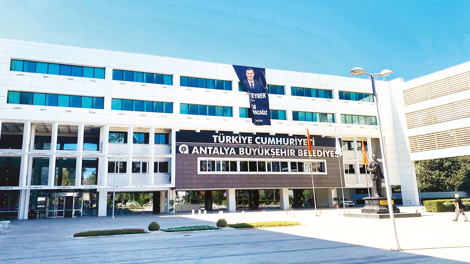 Antalya'daki rüşvet soruşturmasında yeni gelişme: 6 şüpheli daha gözaltında