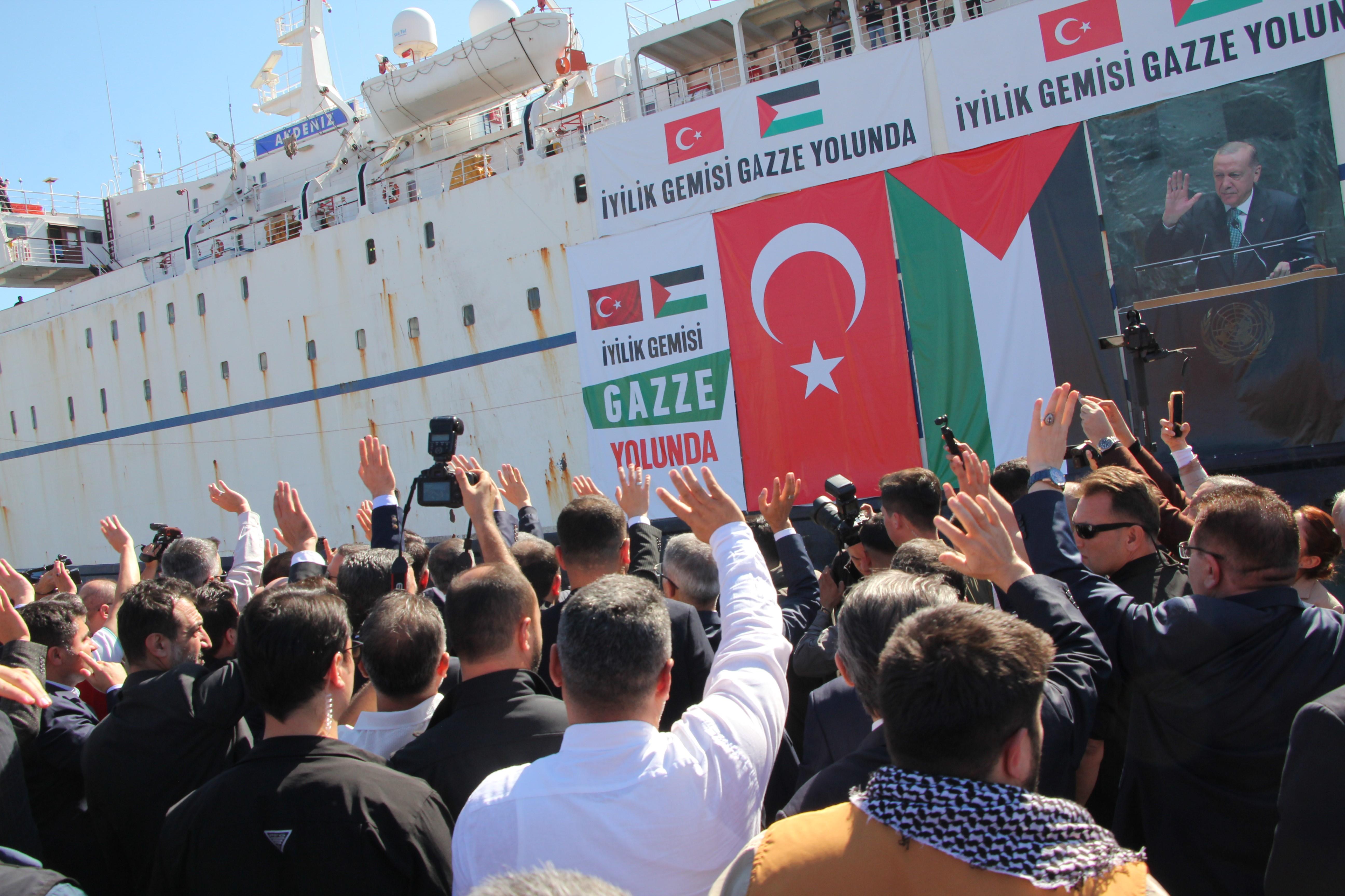 Türkiye, Gazze'nin yanında! ''Akdeniz'' uğurlandı
