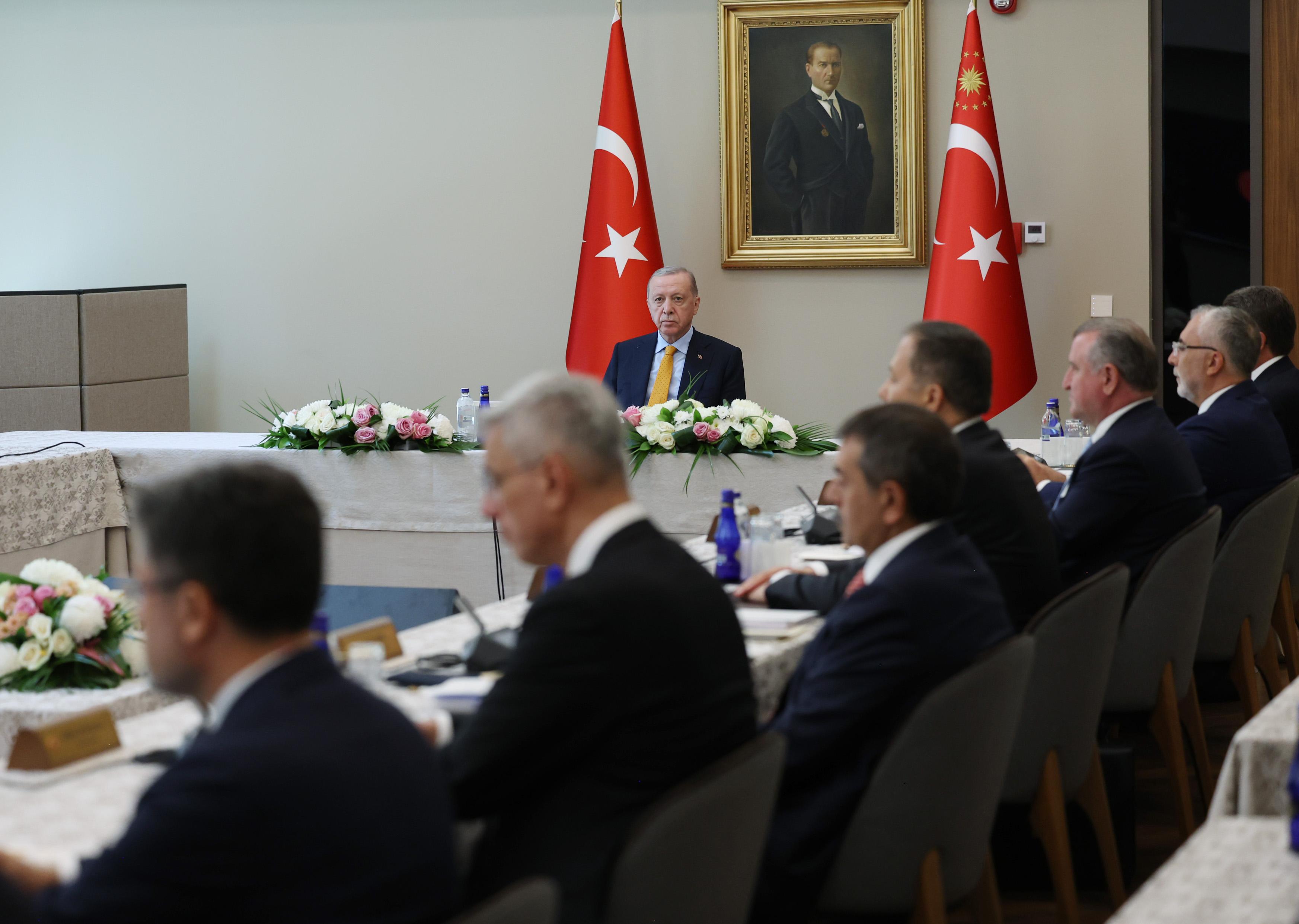 Cumhurbaşkanlığı Kabinesi bugün toplanıyor: Masada kritik konular var