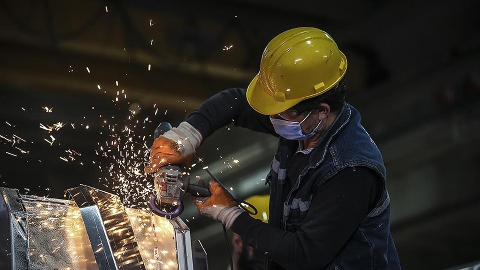 Sanayi ve hizmet sektörlerinde istihdam yükseldi