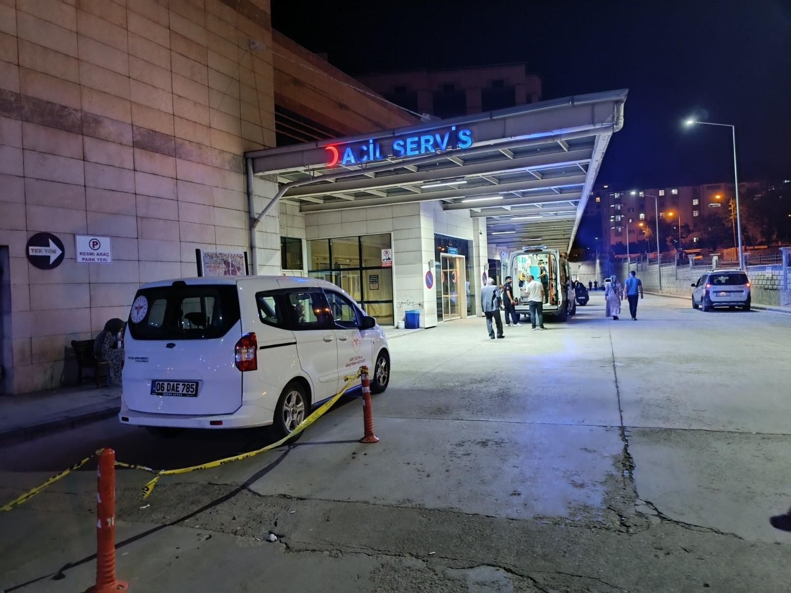 Siirt'te freni boşalan kamyon kaza yaptı: 5 yaralı