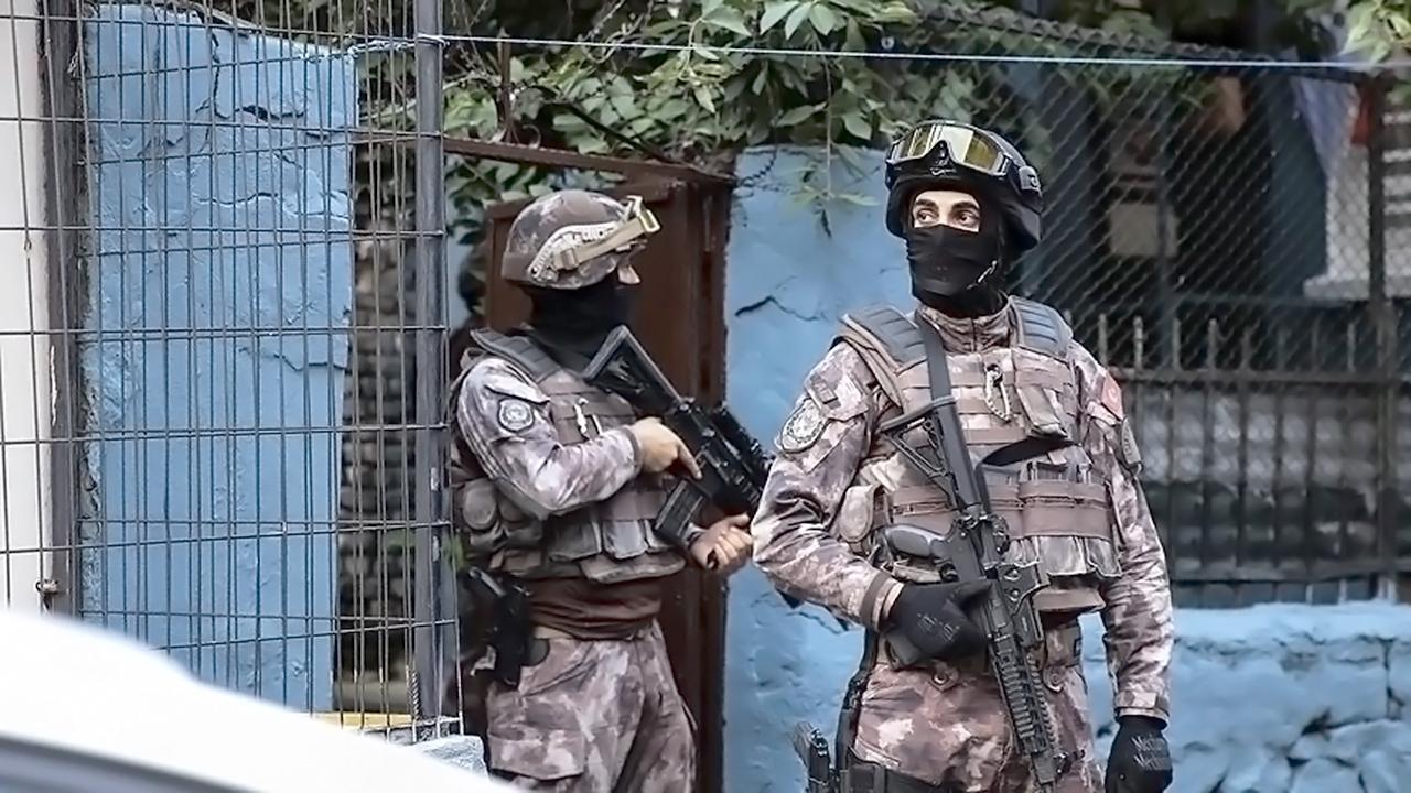 6 ilde eş zamanlı silah ticareti operasyonu: Çirkinler ve Daltonlar çetelerinden 16 tutuklama
