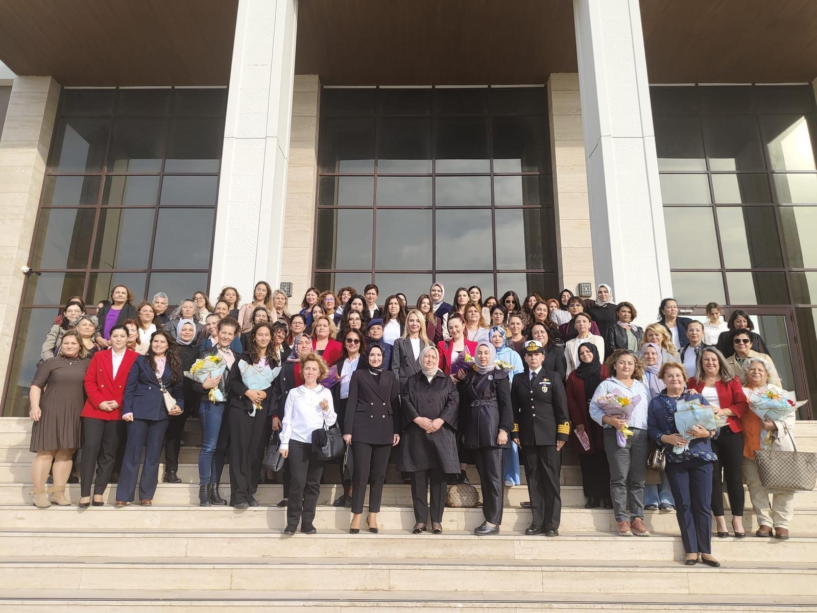 Çanakkale'de "Gönül Elçileri ile Koruyucu Aile Farkındalık Toplantısı" düzenlendi