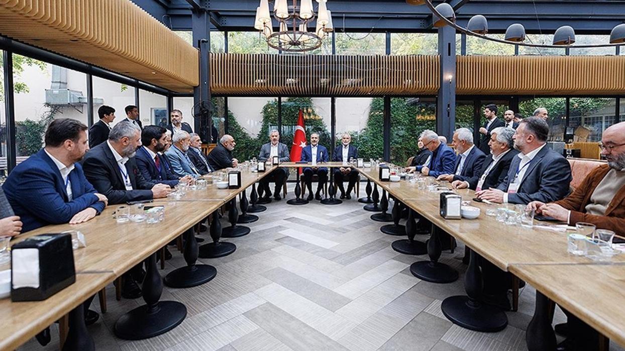 Bakan Fidan, Filistin'e Destek Platformu ve Filistin'e yardım ulaştıran STK temsilcileriyle görüştü