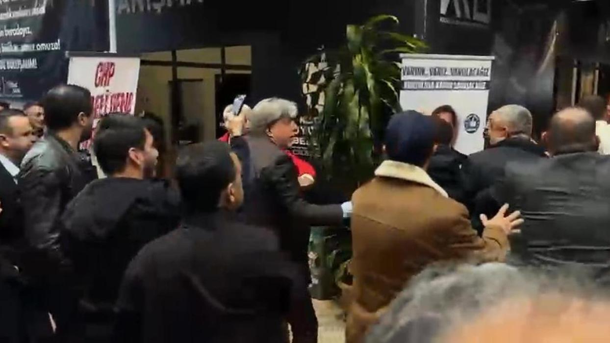 CHP kongresinde basına saldırı