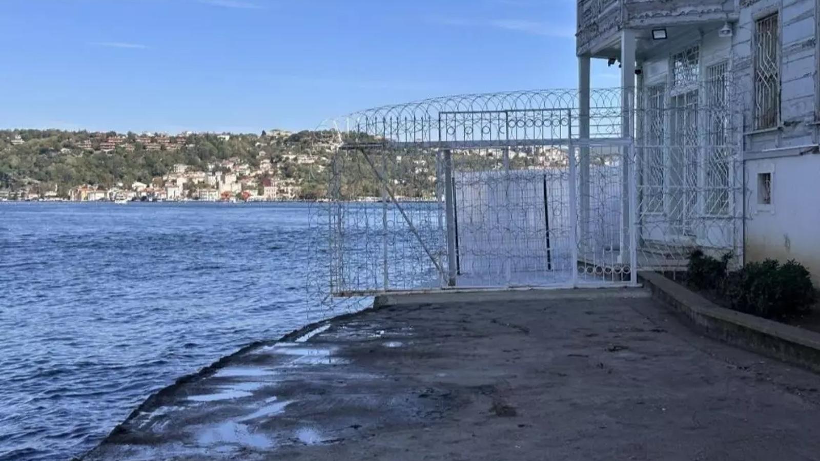 CHP'li belediyeden halkın sahiline barikat! 25 yıllık yürüyüş yolunu kapattılar