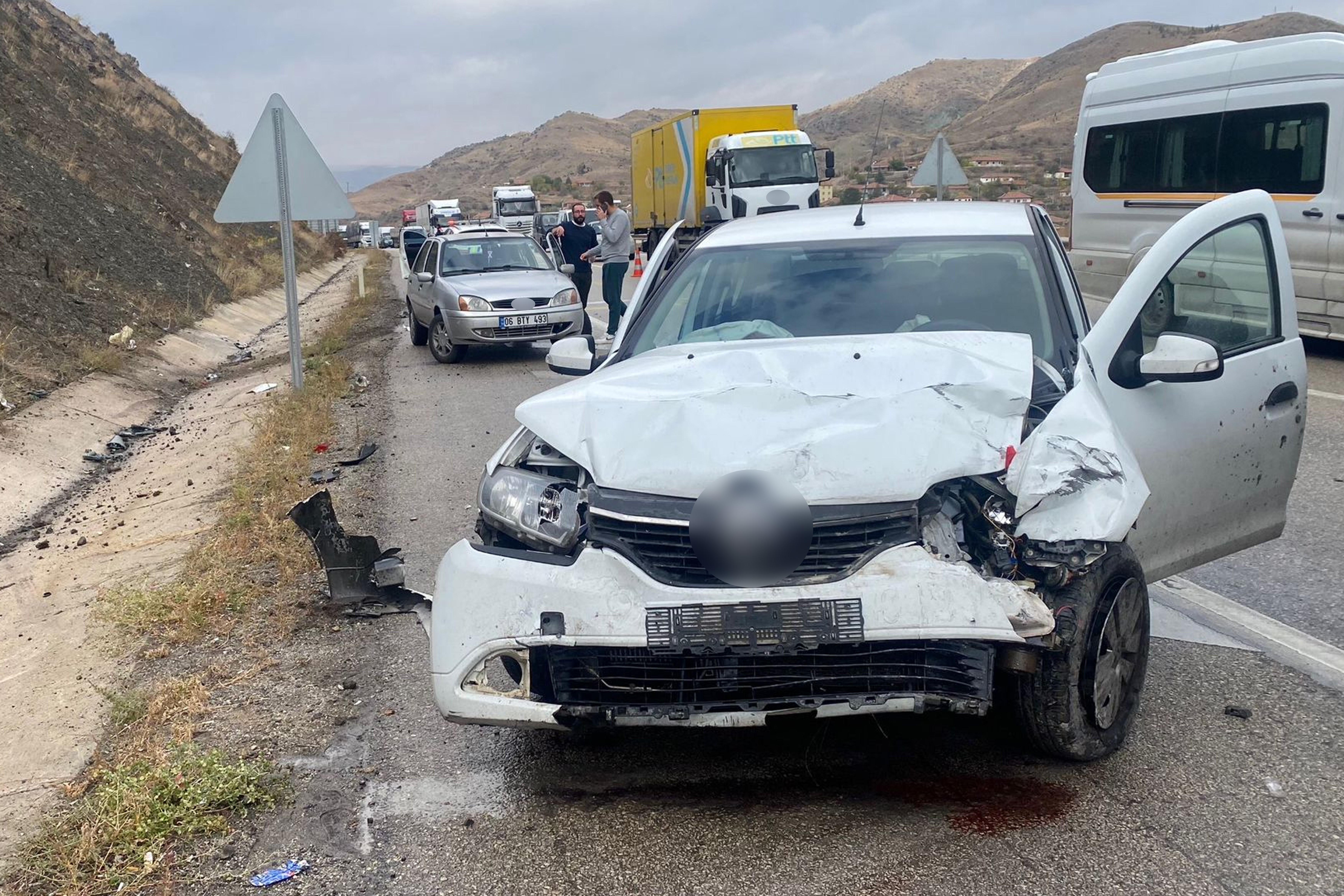 Kırıkkale'de trafik kazası! 4 yaralı