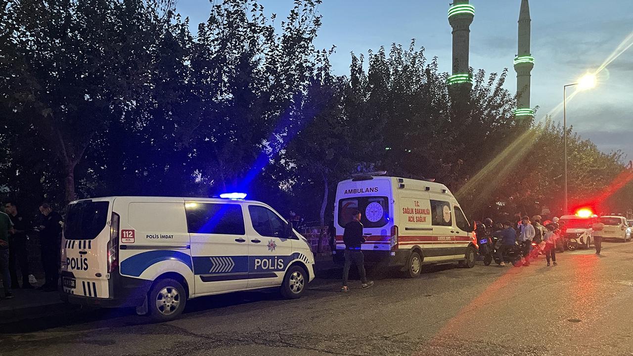 Korkunç olay! Cami bahçesinde yeni doğmuş bebek cesedi bulundu