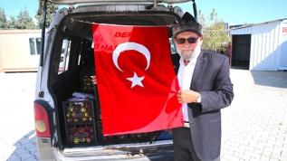 "Elmacı Dede" topladığı elmalarla depremzedelerin ağzını tatlandırdı