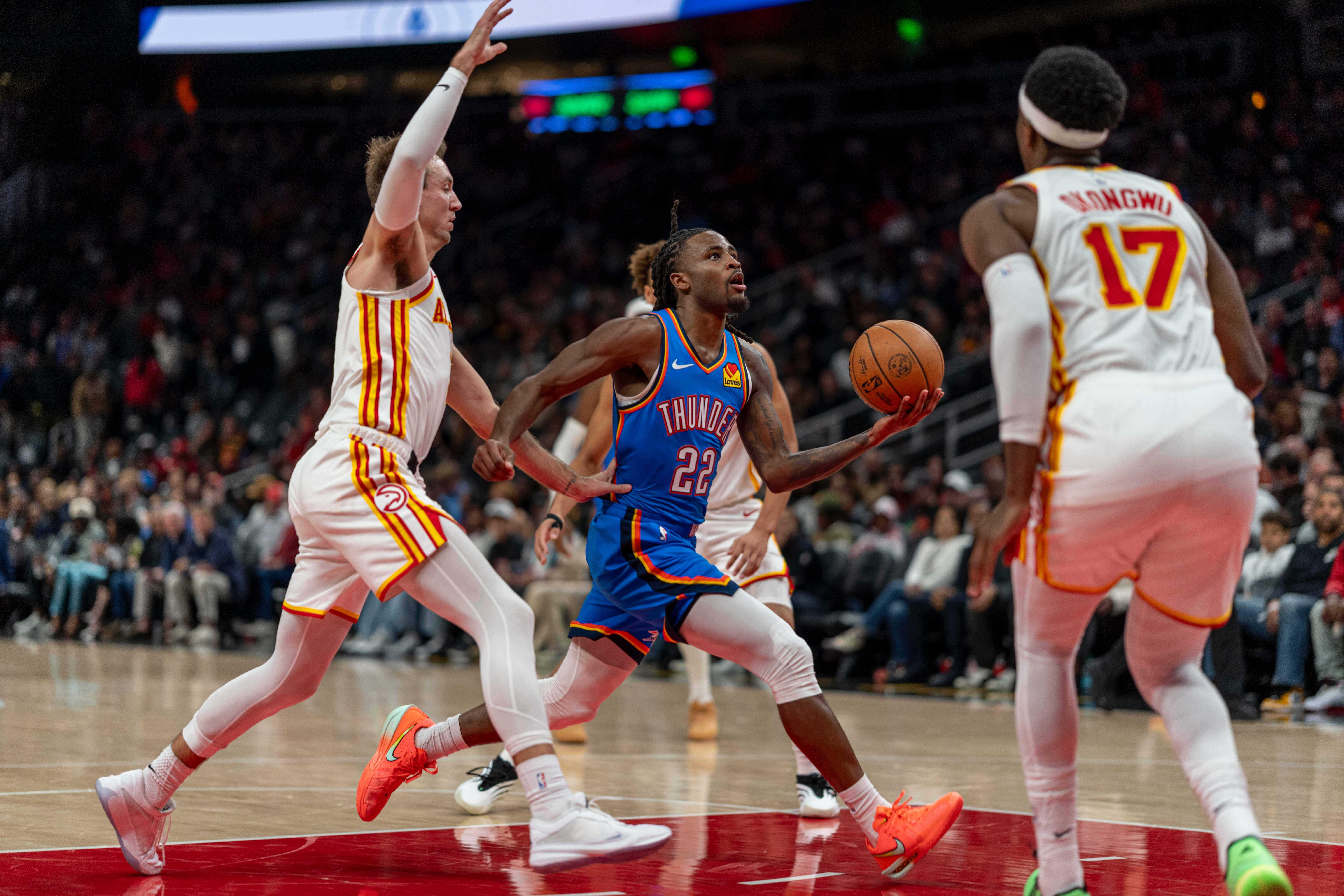 NBA'de Oklahoma City Thunder 3'te 3 yaptı