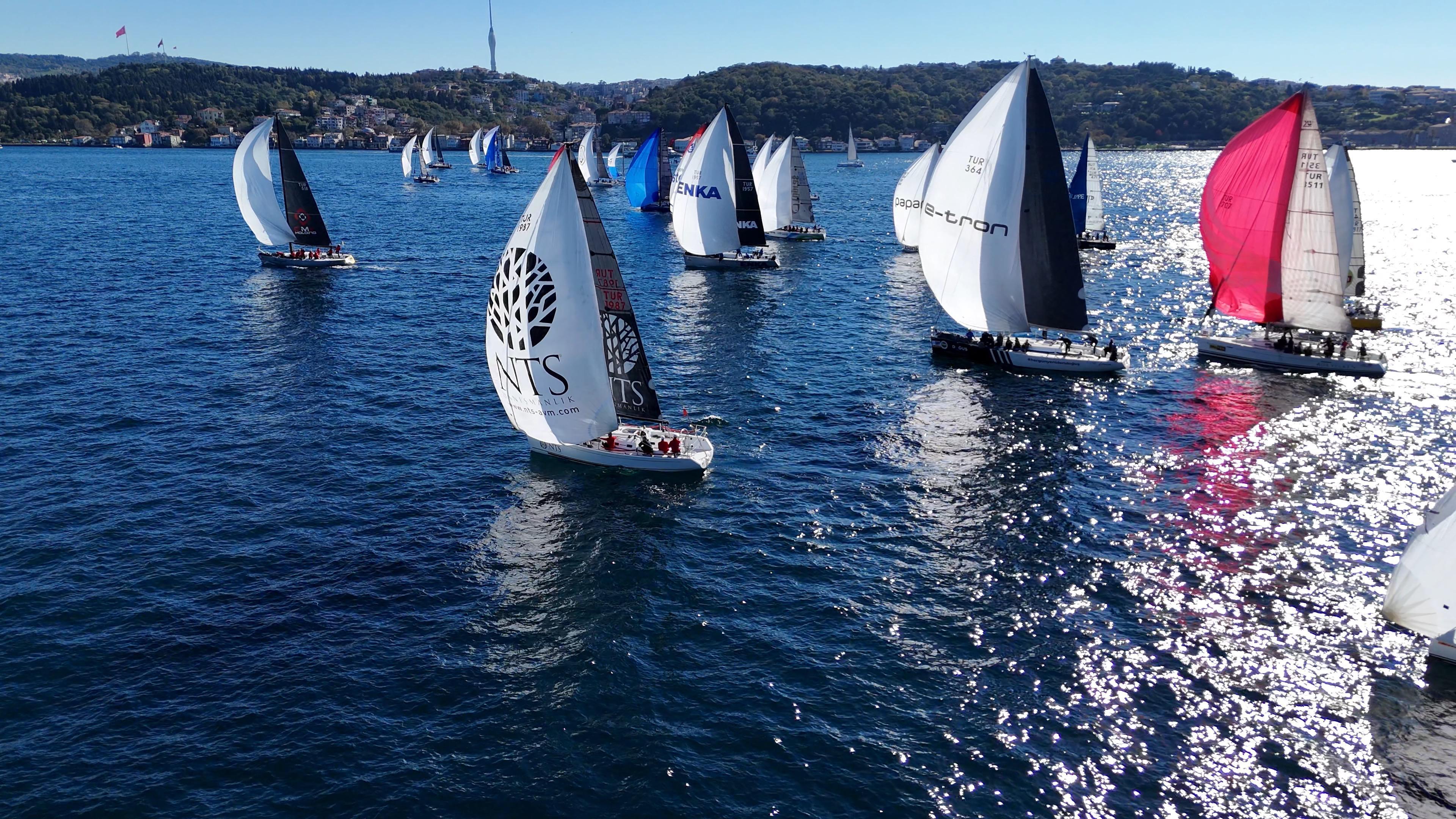 Cumhurbaşkanlığı 6. Uluslararası Yat Yarışları Cumhuriyet Kupası etabının startı İstanbul'dan verildi