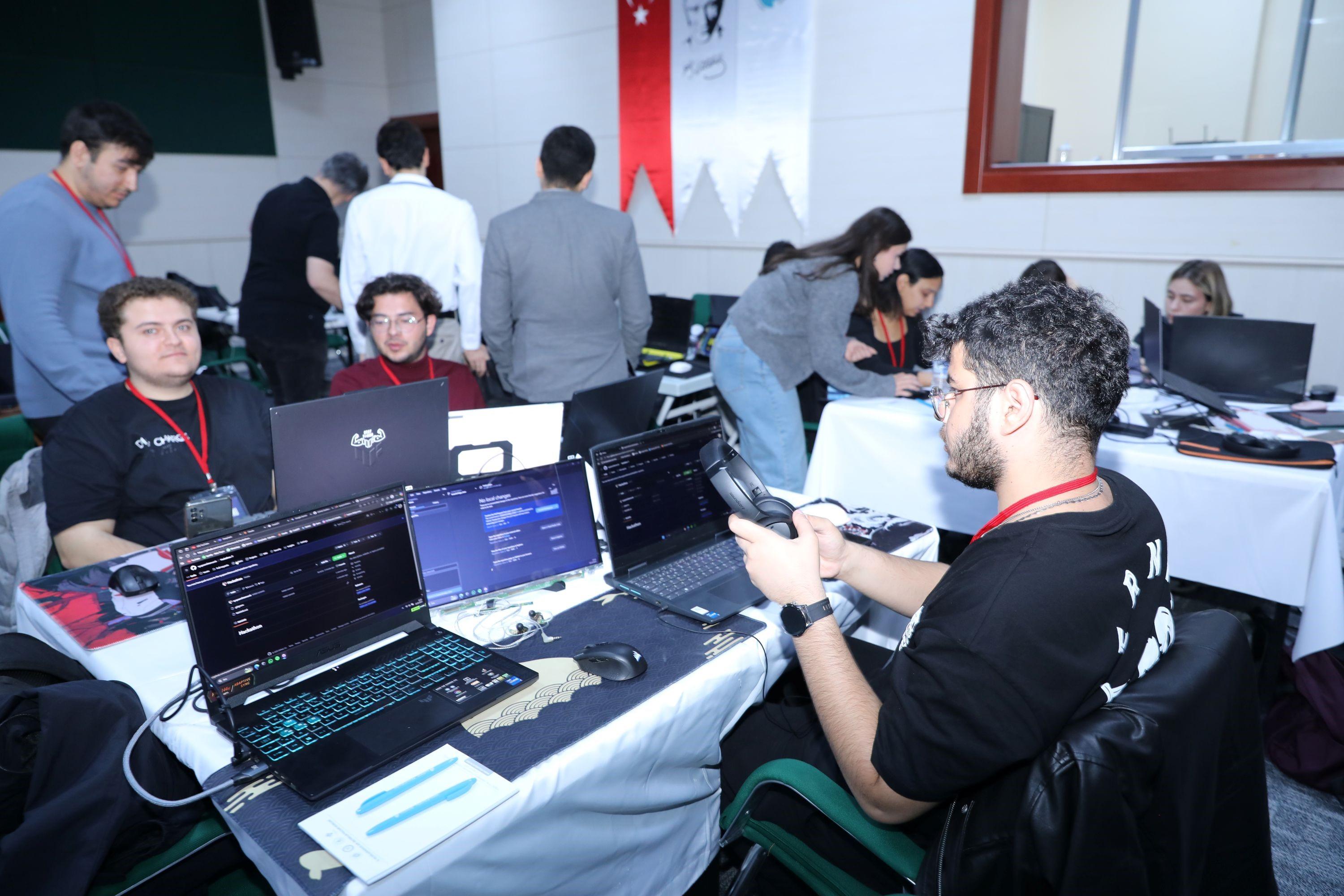 HACKNİĞDE 2025: Geleceğin çözümleri hackathonu başarıyla tamamlandı
