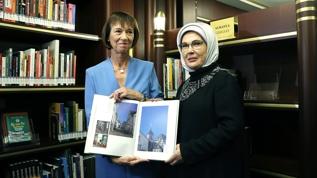 Emine Erdoğan, Charlotte Merz ile Cumhurbaşkanlığı Millet Kütüphanesi'ni ziyaret etti