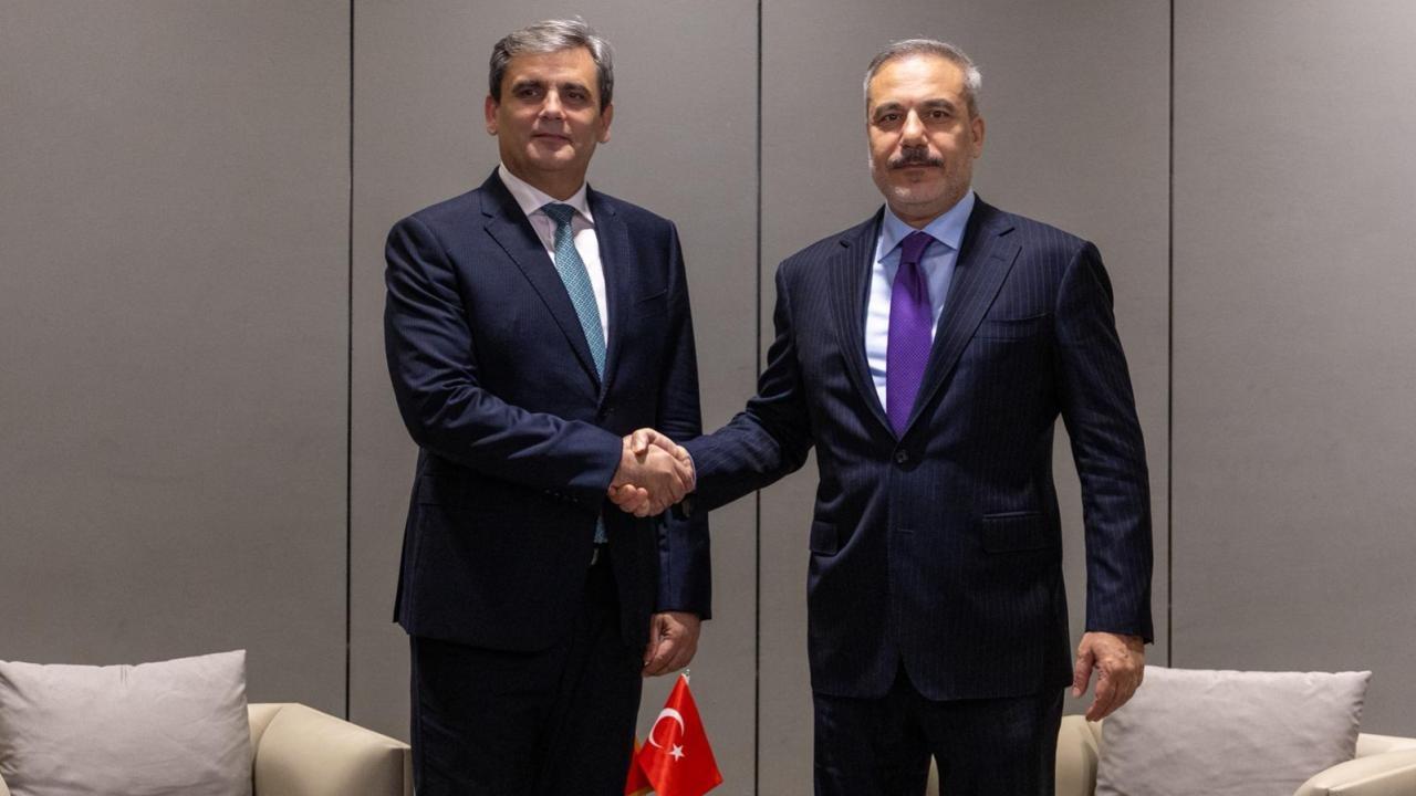 Bakan Fidan, Karadağ Dışişleri Bakanı İbrahimovic ile İstanbul'da bir araya geldi