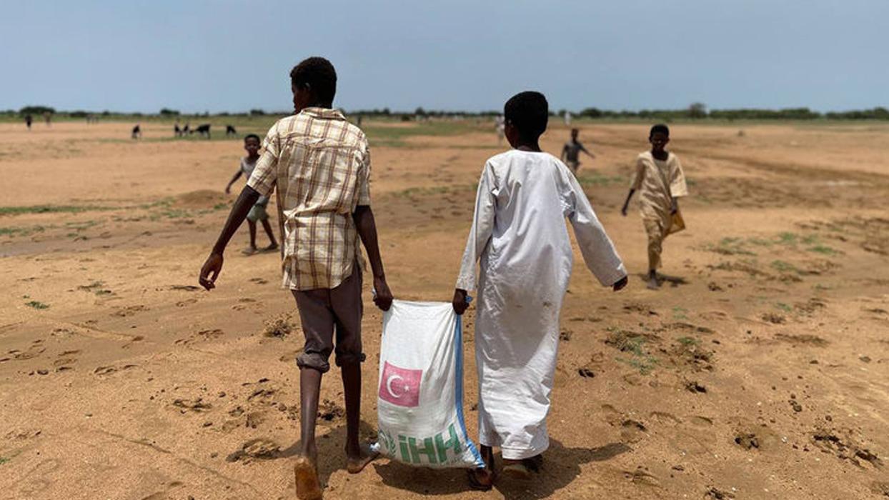 İHH'den Sudan'a yardım eli