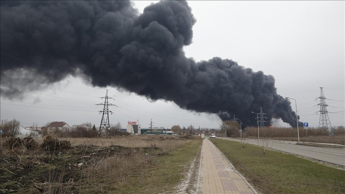 Ukrayna'dan Moskova'daki petrol boru hattına saldırı