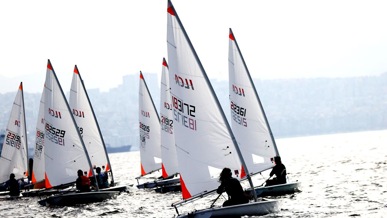 Rüzgarla dans sona erdi: 29 Ekim Yelken Yarışları şampiyonları belli oldu!