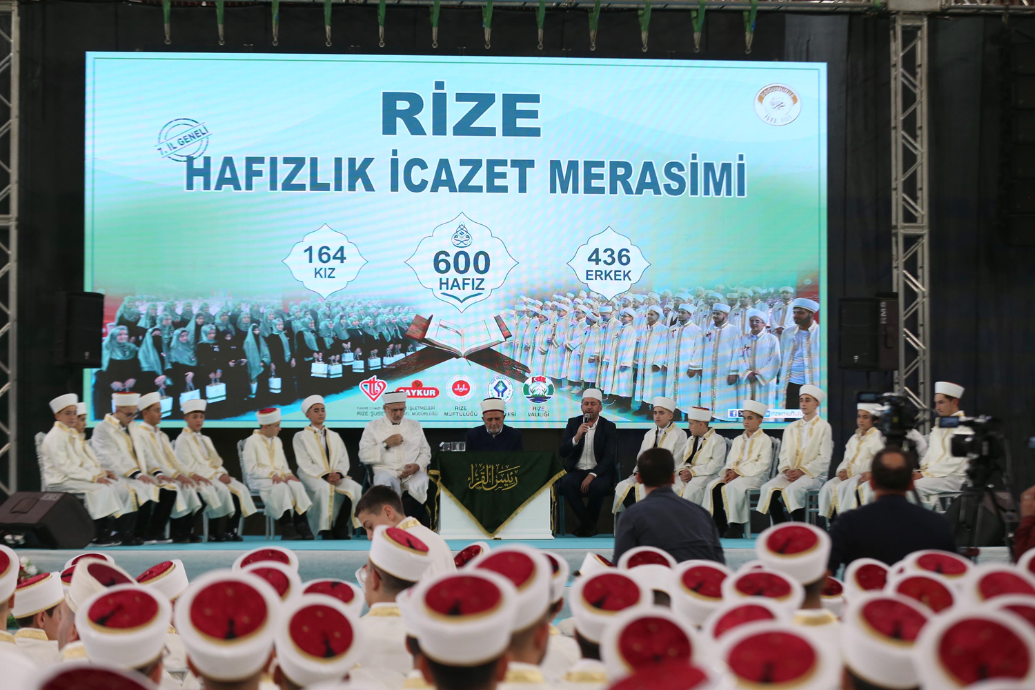 600 hafız icazet belgesi aldı! Rize'de tarihi törenin detayları