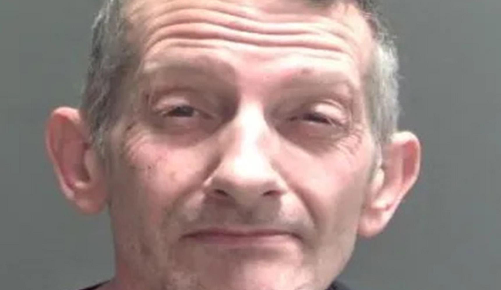 Cezaevi memurları, ölmek isteyen katili kurtarmaya çalıştı