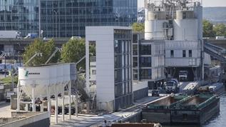 Lafarge'ın "terör örgütünü finanse etmekten" yargılandığı dava başladı