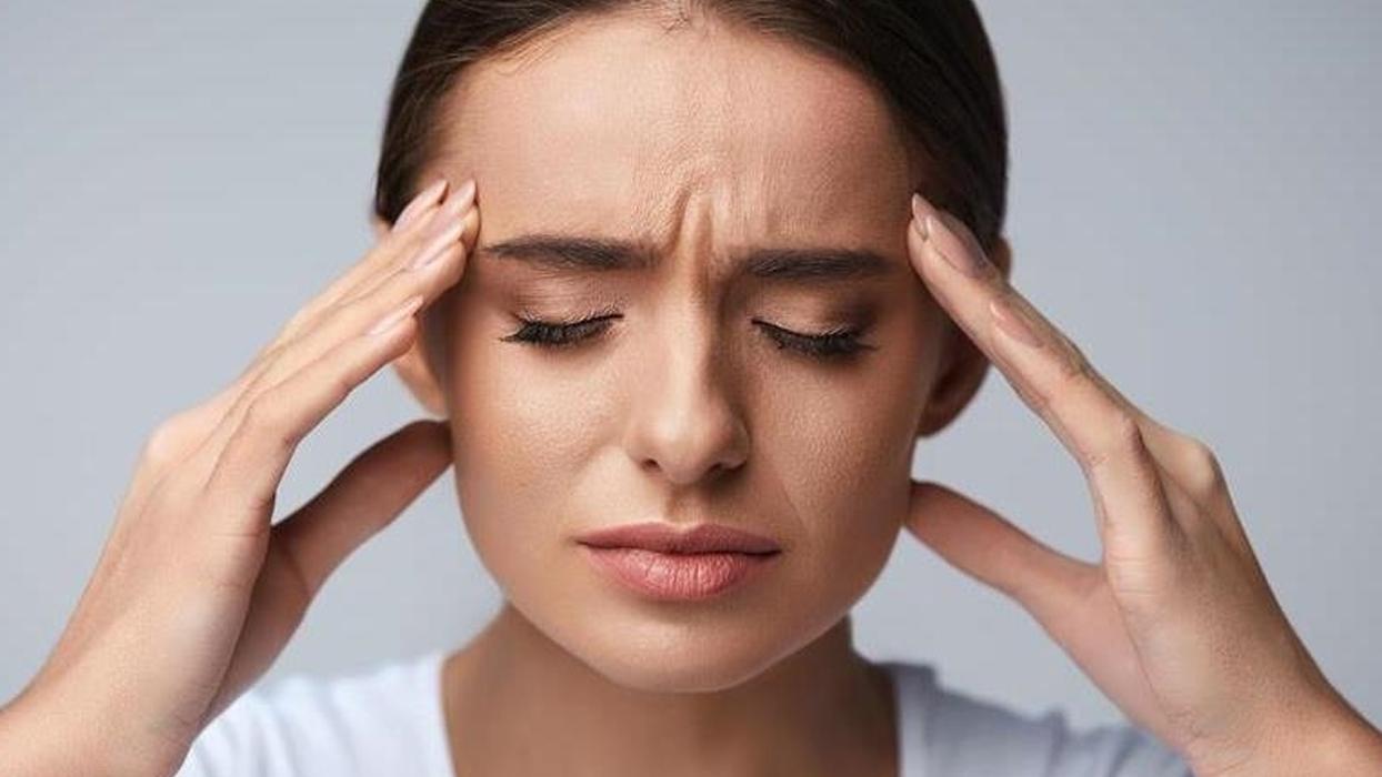 Migren salgını! Doktorlar uyarıyor, dünya dinlemiyor