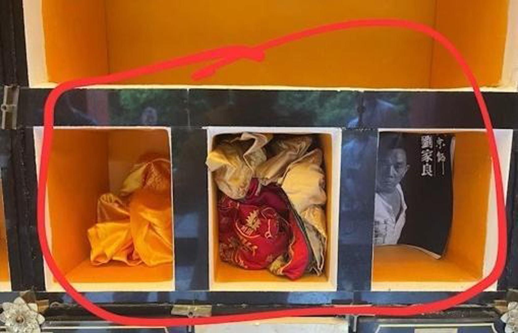 Hong Kong'da Ünlülerin Cenaze Külleri Çalındı, Fidye Talepleri Var