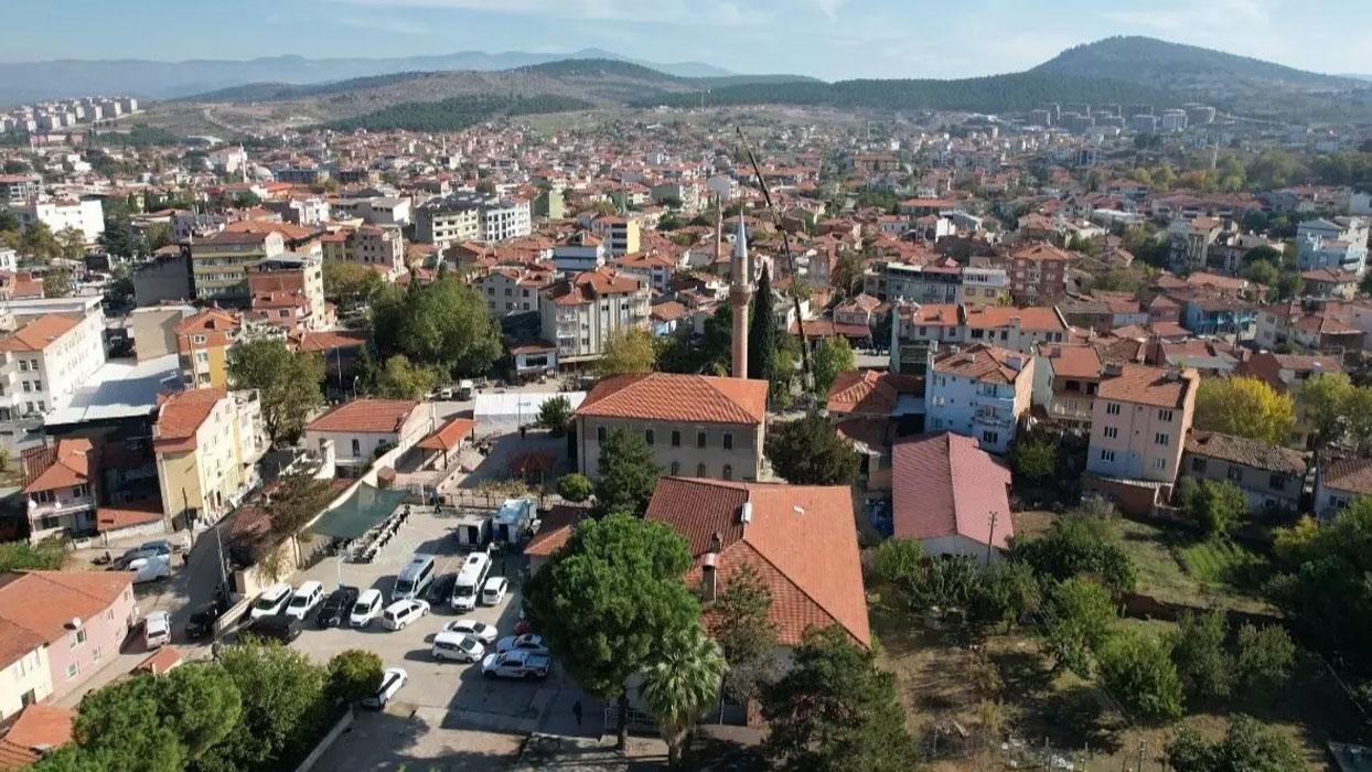 Sındırgı afet bölgesi ilan edildi! Bölgede çalışmalar devam ediyor