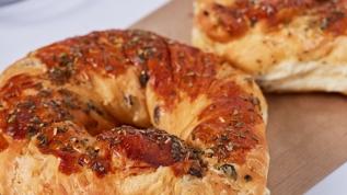 Kıyır kıyır açılan açma tarifi: Kokusu iştah kabartıyor, dağ gibi kabarıyor