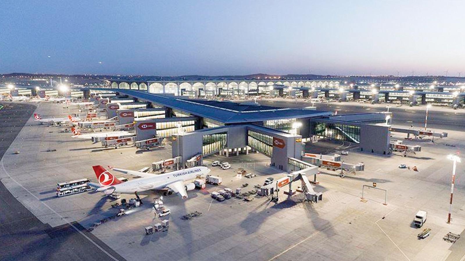 Türkiye'deki havalimanları doldu taştı! 10 ayda 211 milyon yolcuya hizmet verildi