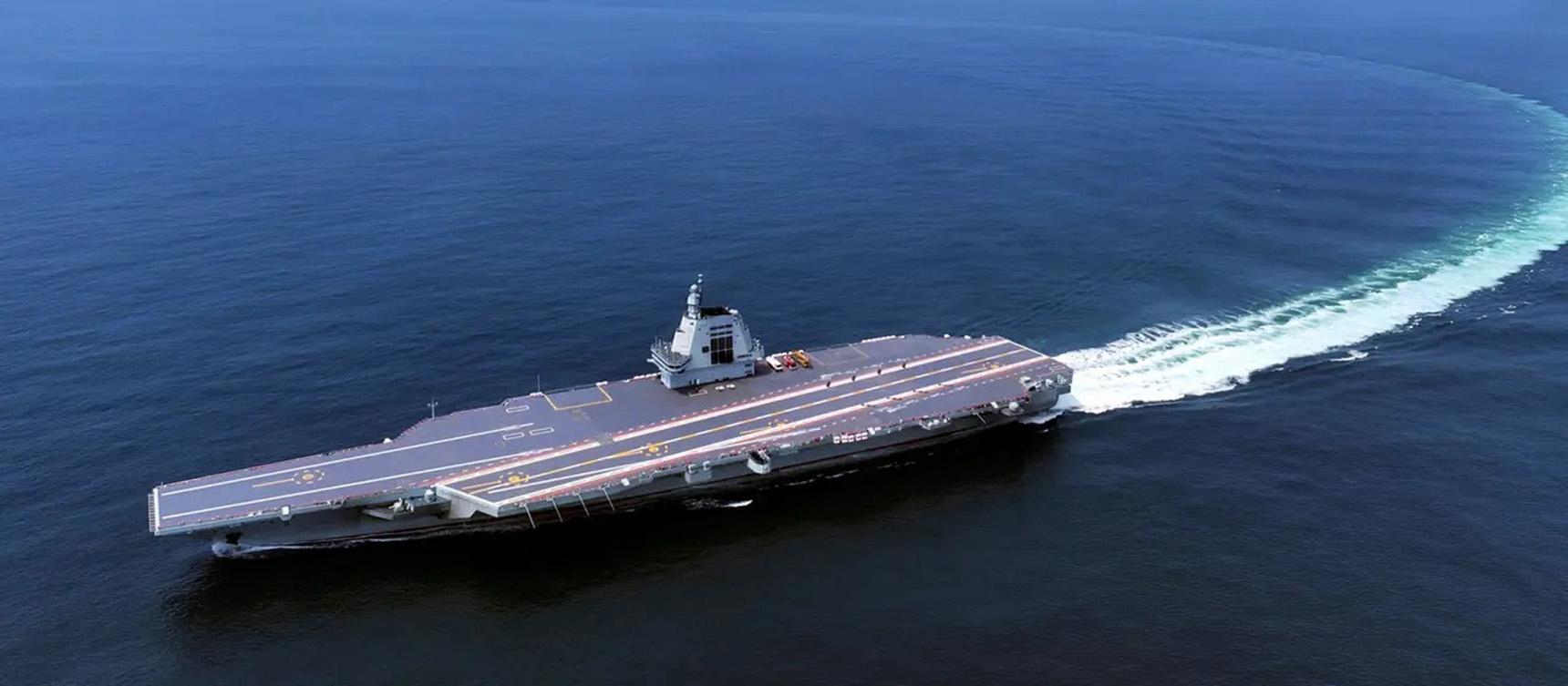 Çin donanması üçüncü uçak gemisi Fujian'ı hizmete aldı