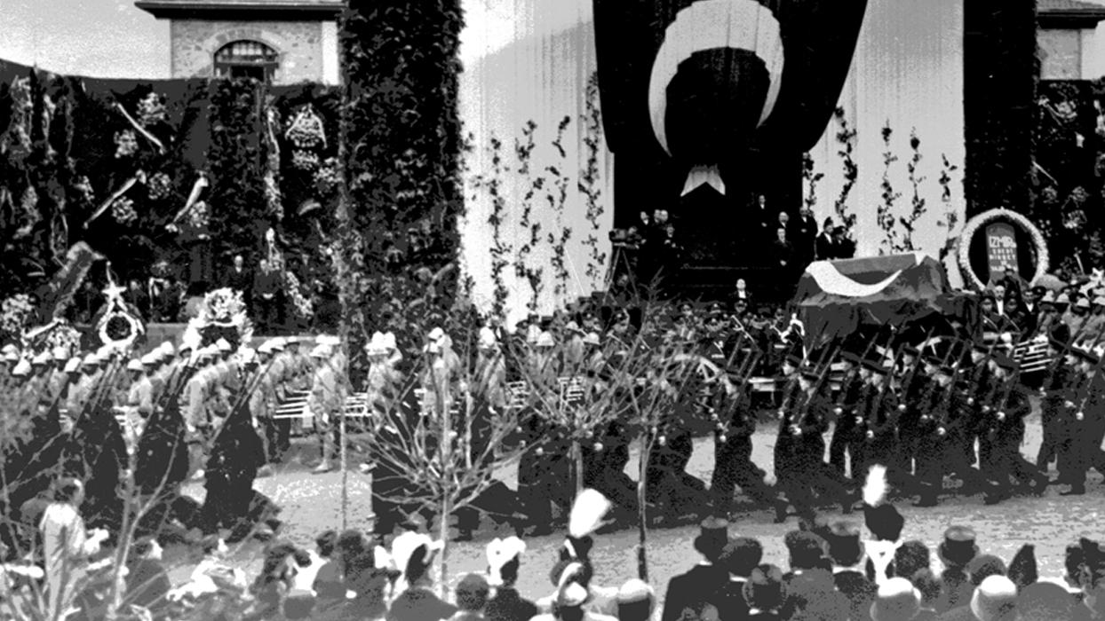 Atatürk'ün ölümünün ardından... Hüzünlü oturumun tutanakları Meclis arşivlerinde saklanıyor
