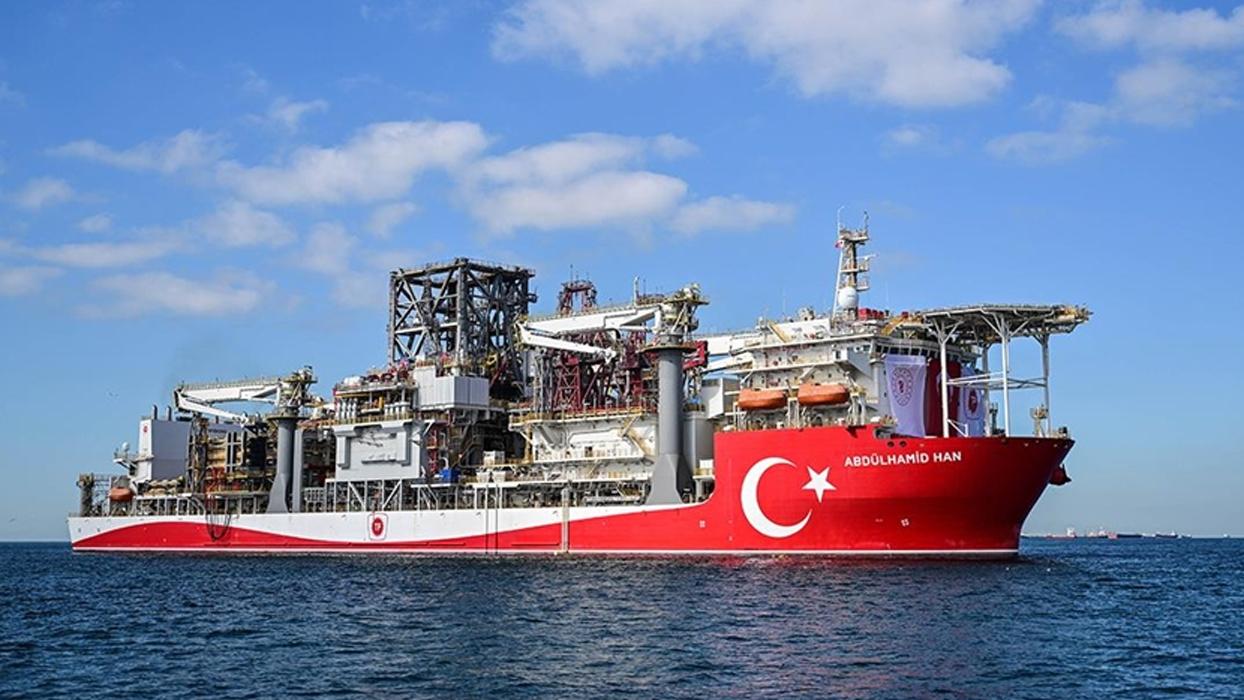 Türkiye'nin 4'üncü sondaj gemisi Abdülhamid Han "Mavi Vatan"da 1 yılı geride bıraktı