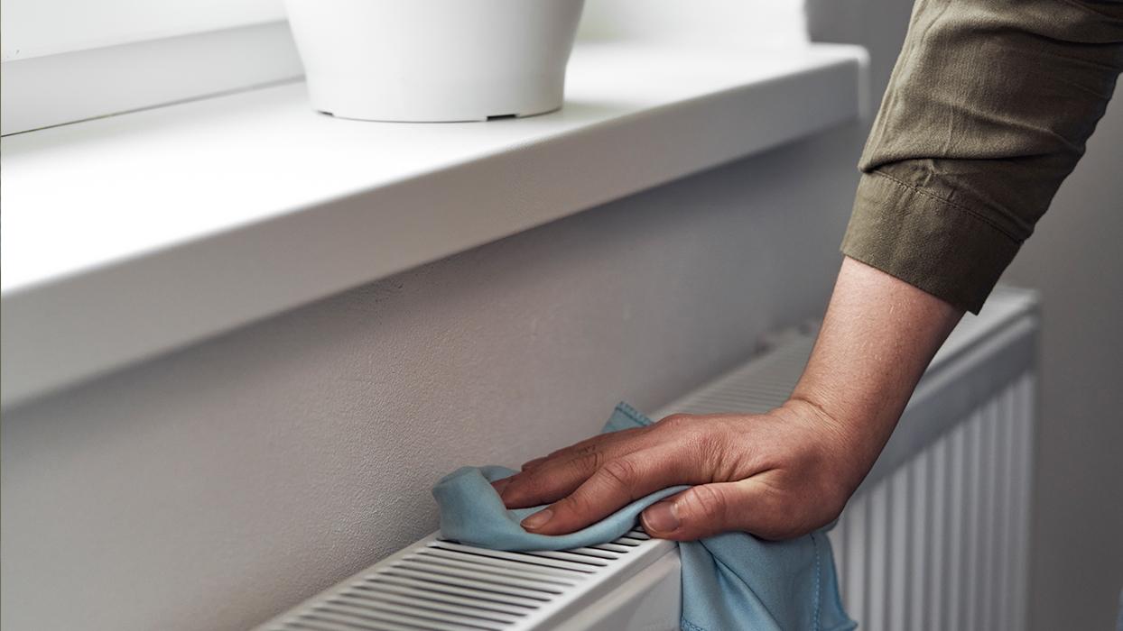 Evde kalorifer petekleri nasıl temizlenir? Petek suyu ve havası nasıl çıkarılır?