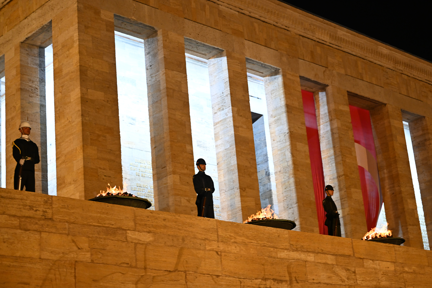 10 Kasım'da 1 milyondan fazla kişi Anıtkabir'e akın etti