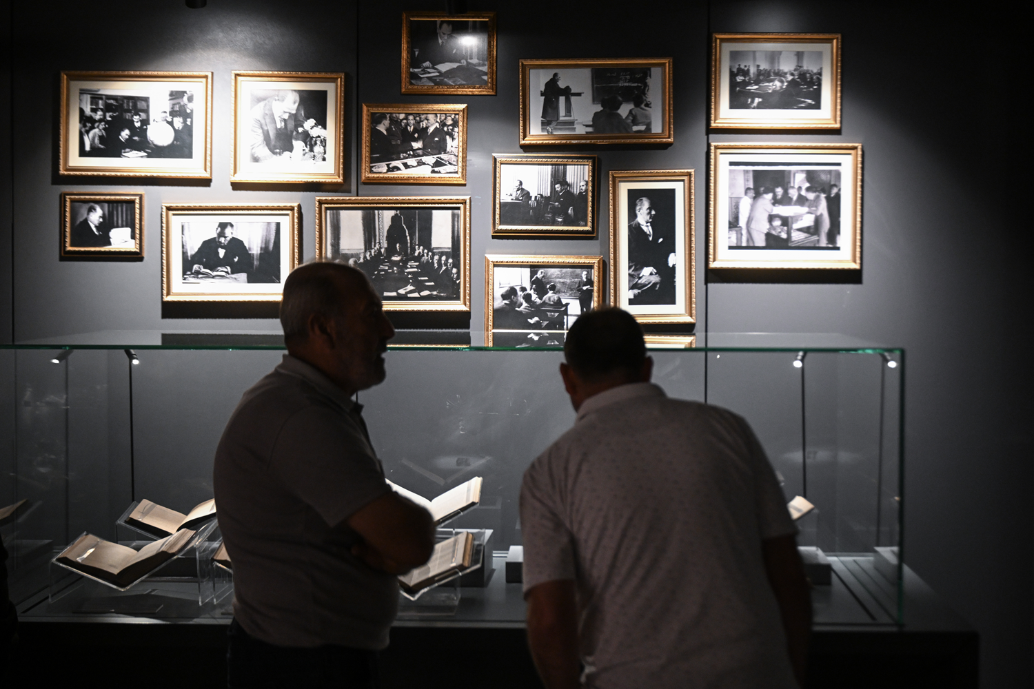 Cumhurbaşkanlığı Millet Kütüphanesi'nde "Atatürk'ün Kitap Dünyası" sergisi açıldı