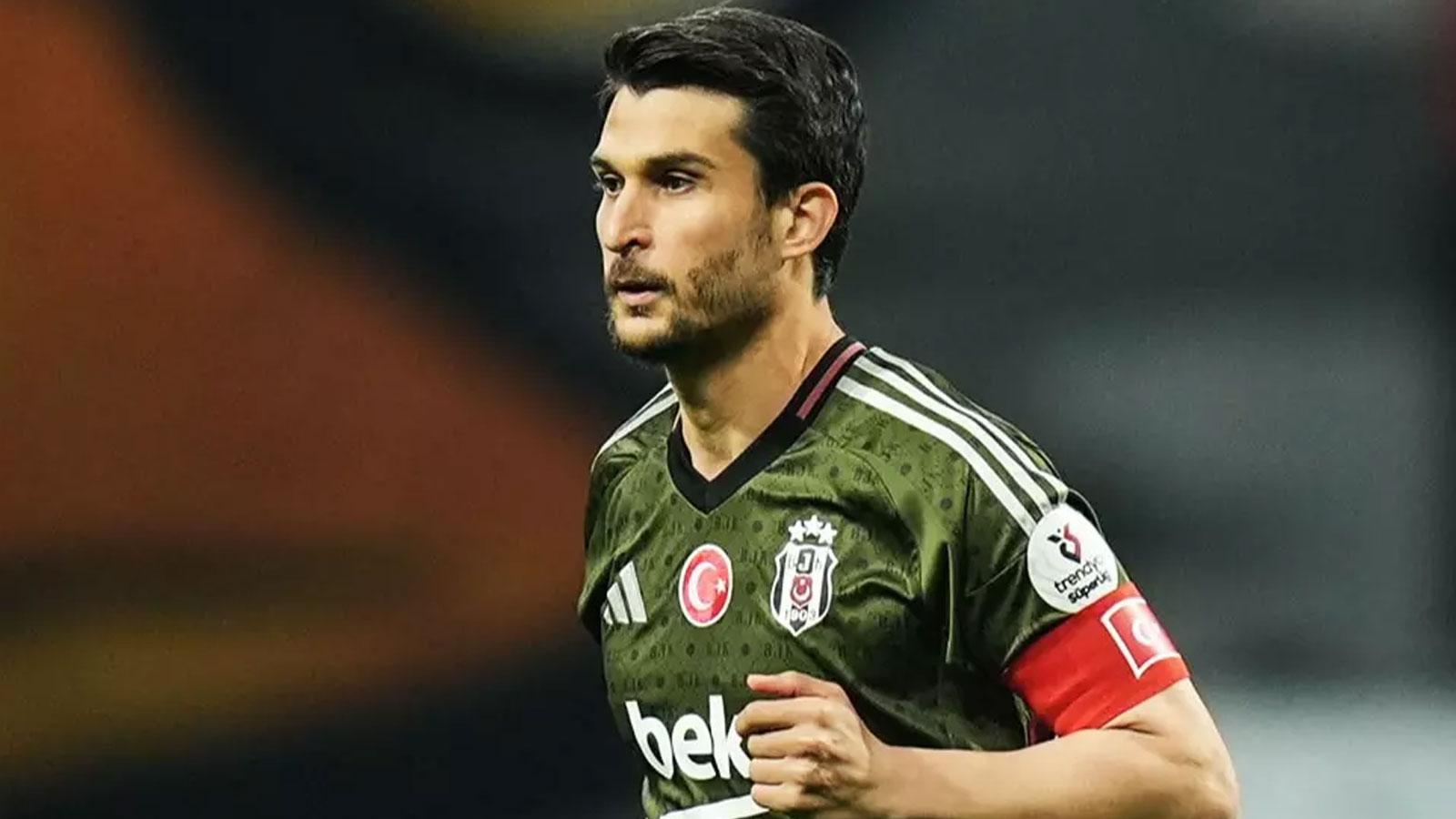 Beşiktaş'ta art arda yıldız ayrılıkları: Resmen açıklandı!