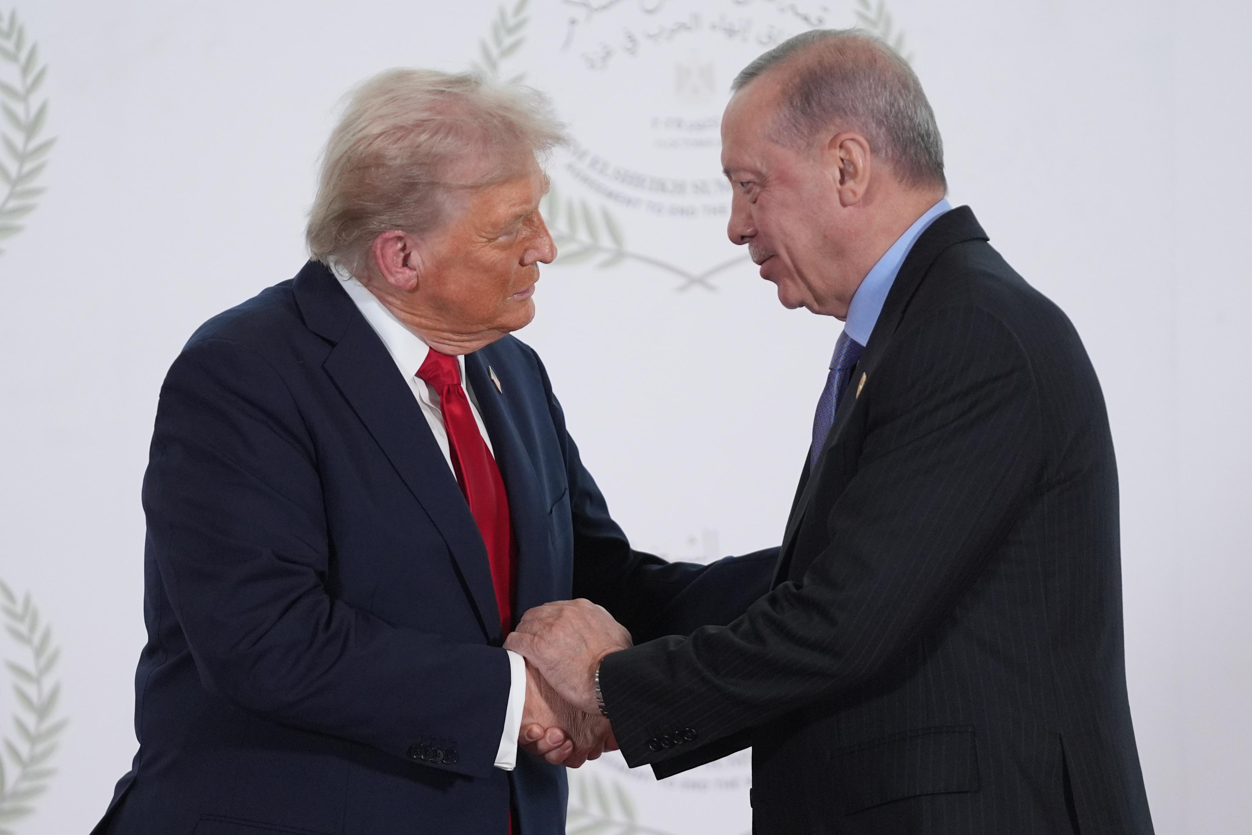 Trump'tan Başkan Erdoğan'a övgü: Suriye'nin başarısında kilit rol oynuyor