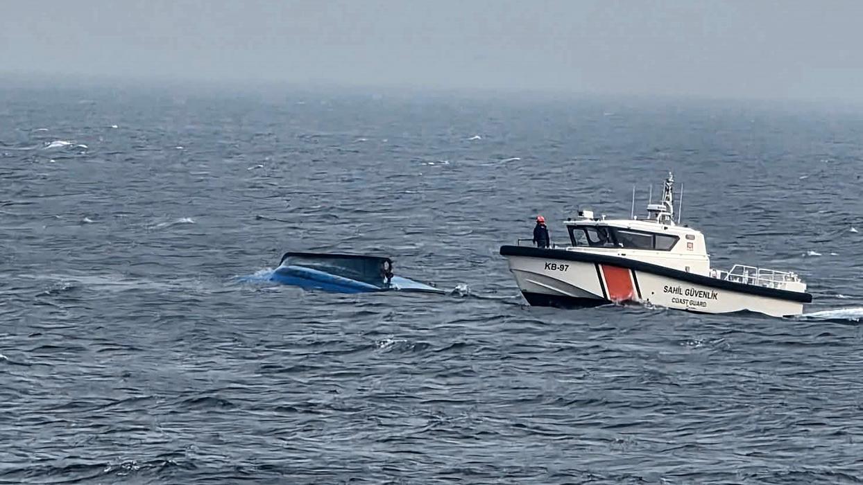 Balıkçı teknesi alabora oldu: Eynesil'de 70 yaşındaki adam boğuldu